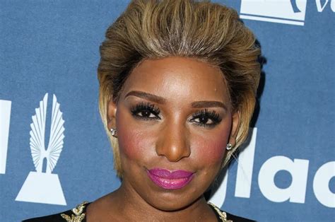 Breasts & Thighs, Oh My! NeNe Leakes Bares All In A Skimpy。